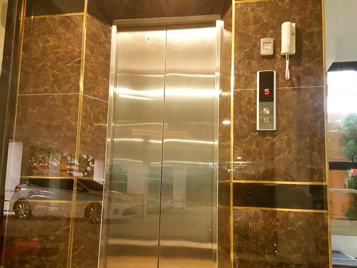 The All 24 Luxury Residence Bangkok Exteriör bild